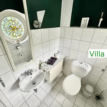 Vila Luxus Emg Dortmund In Ennepetal, Nah Duesseldorf, Koeln Mit Tennis Court, Garten, Kamin Fuer Familien Gruppen Bis 20 Personen