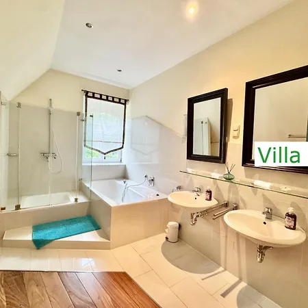 Villa Luxus Emg Dortmund In Ennepetal, Nah Duesseldorf, Koeln Mit Tennis Court, Garten, Kamin Fuer Familien Gruppen Bis 20 Personen *