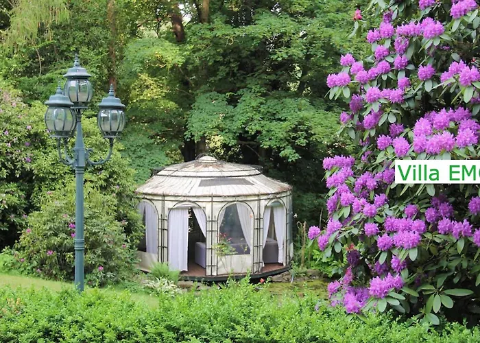 Villa Luxus Emg Dortmund In Ennepetal, Nah Duesseldorf, Koeln Mit Tennis Court, Garten, Kamin Fuer Familien Gruppen Bis 20 Personen