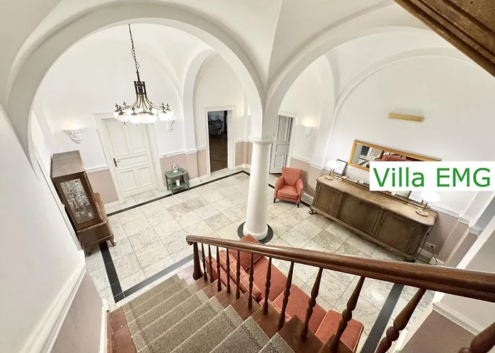 Villa Luxus Emg Dortmund In Ennepetal, Nah Duesseldorf, Koeln Mit Tennis Court, Garten, Kamin Fuer Familien Gruppen Bis 20 Personen Ennepetal