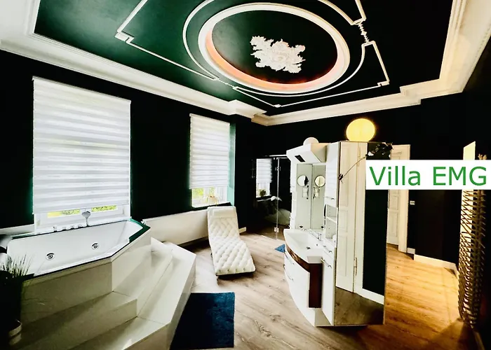 Luxus Emg Dortmund In Ennepetal, Nah Duesseldorf, Koeln Mit Tennis Court, Garten, Kamin Fuer Familien Gruppen Bis 20 Personen