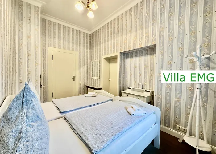 Luxus Emg Dortmund In Ennepetal, Nah Duesseldorf, Koeln Mit Tennis Court, Garten, Kamin Fuer Familien Gruppen Bis 20 Personen Ennepetal