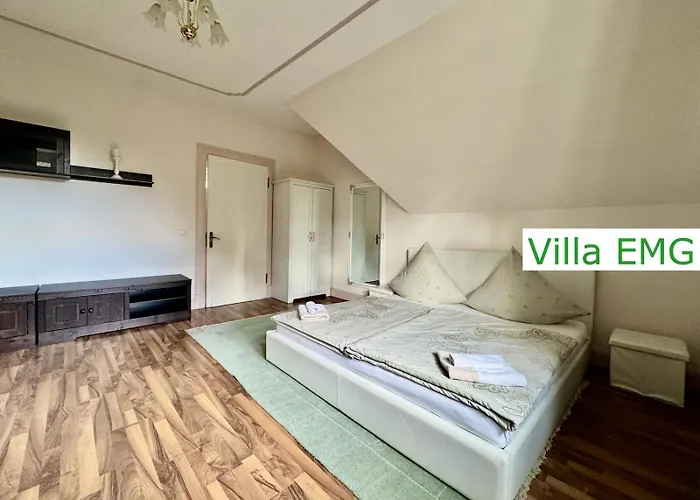 Villa Luxus Emg Dortmund In Ennepetal, Nah Duesseldorf, Koeln Mit Tennis Court, Garten, Kamin Fuer Familien Gruppen Bis 20 Personen