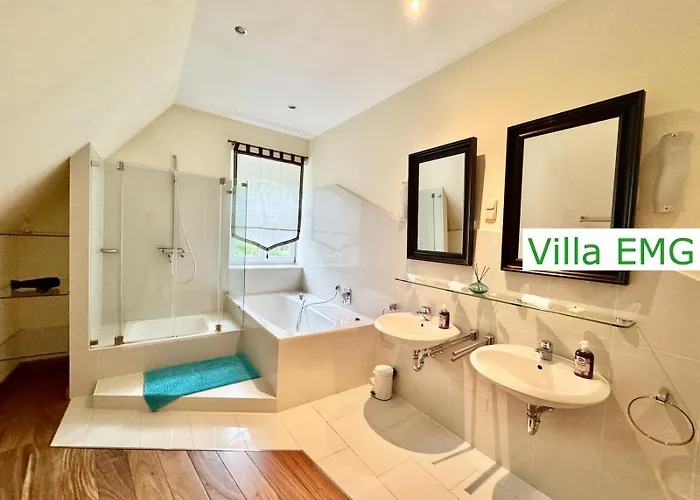 Villa Luxus Emg Dortmund In Ennepetal, Nah Duesseldorf, Koeln Mit Tennis Court, Garten, Kamin Fuer Familien Gruppen Bis 20 Personen *